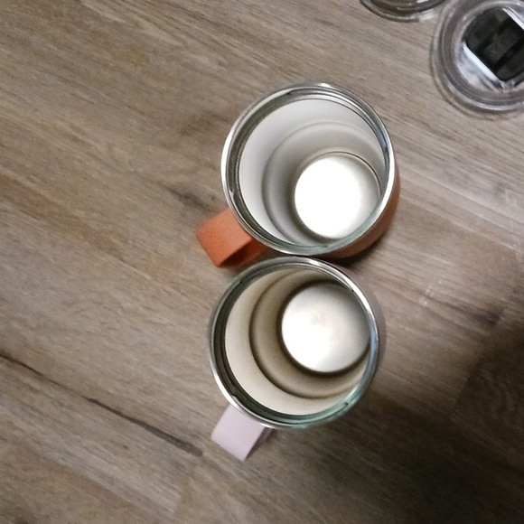 2 Yeti 20 Oz  Ramblers With Mag Slide Lids - Picture 9 of 11